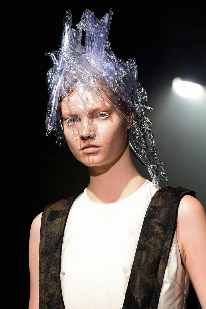 We'd be very surprised if more than a few guests don't embrace a headpiece at this year's gala. This particular one was shown on the spring/summer 2017 catwalk. Made of glass, some said they represented the idea of fragility. Photo: Getty
