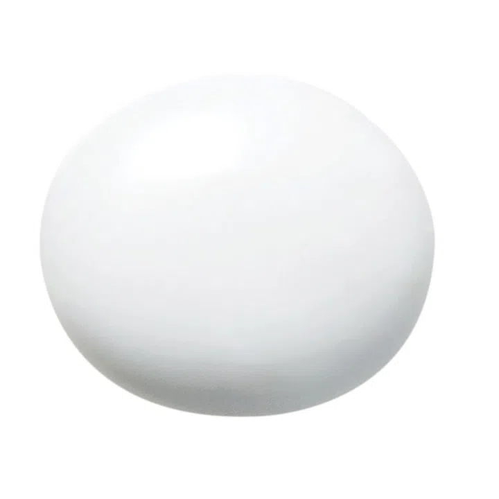 Made without chemical UV filters and artificial colourants, this lightweight fluid glides onto skin, seals in moisture and is even safe to use on children. 