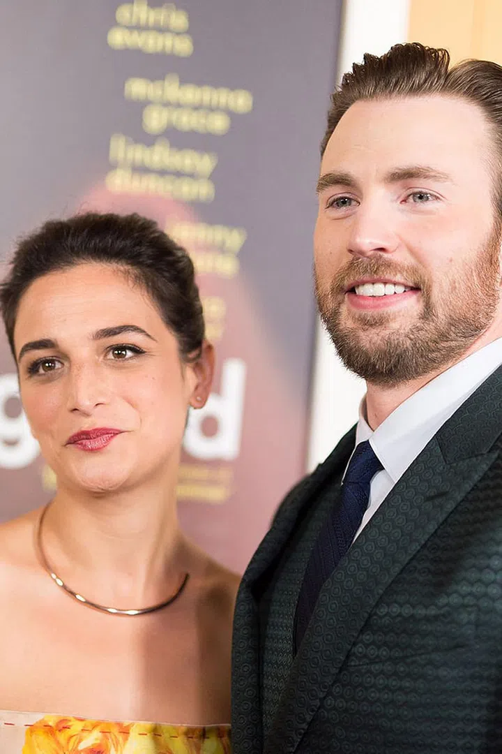 The on-again-off-again couple sadly called it quits for good in March of 2018. After reconciling in 2017 following a brief breakup, Evans confirmed the relationship was kaput in a March interview with The New York Times.

Photo: Getty