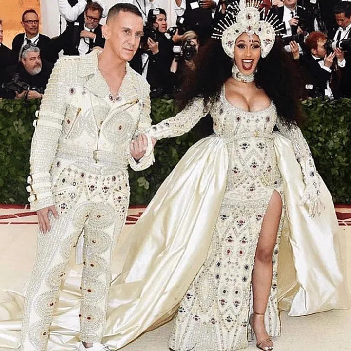 Photo: Instagram/@iamcardib