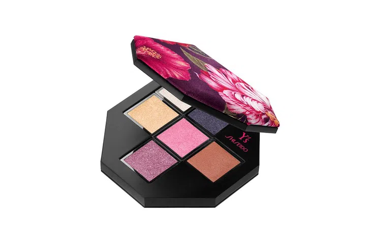 Released in collaboration with Yohji Yamamoto’s brand Y’s, the Festive Camellia features six, camellia-inspired hues with a soufflé-like texture. The pink and mauve shades can even double us as blusher – genius! 