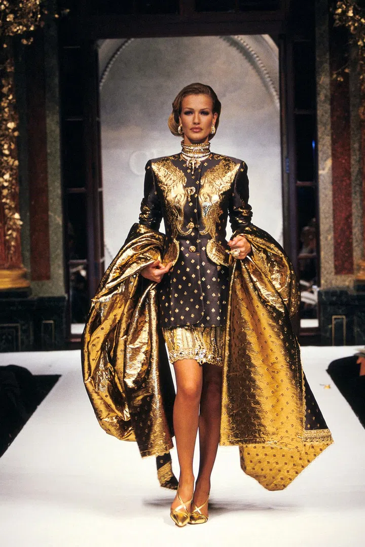 Karen Mulder in Dior