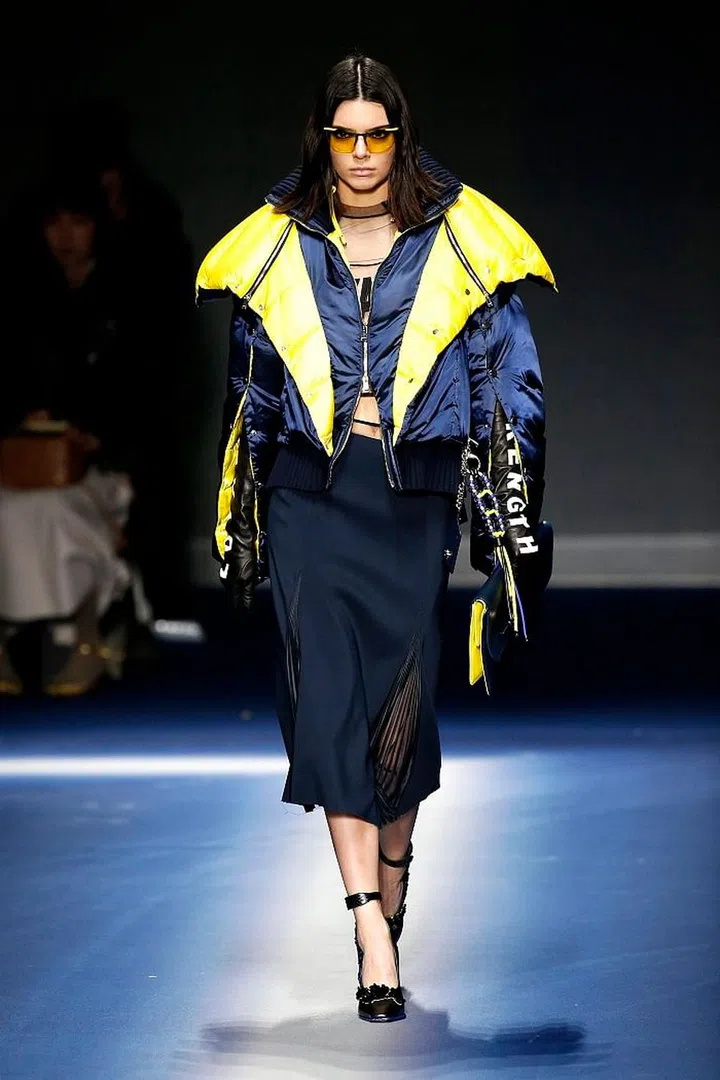 MILAN, ITALY - FEBRUARY 24: Model Kendall Jenner walks the runway at the Versace show during Milan Fashion Week Fall/Winter 2017/18 on February 24, 2017 in Milan, Italy. (Photo by Estrop/Getty Images)