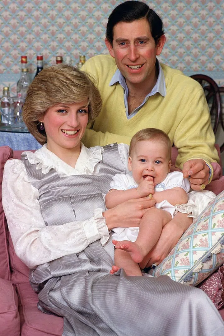 His name is Marcus Setchell and he postponed his retirement to deliver Prince George. He is also the Queen's obstetrician-gynecologist. In the past, Sir George Pinker delivered Prince William and Harry.
Photo: Getty
