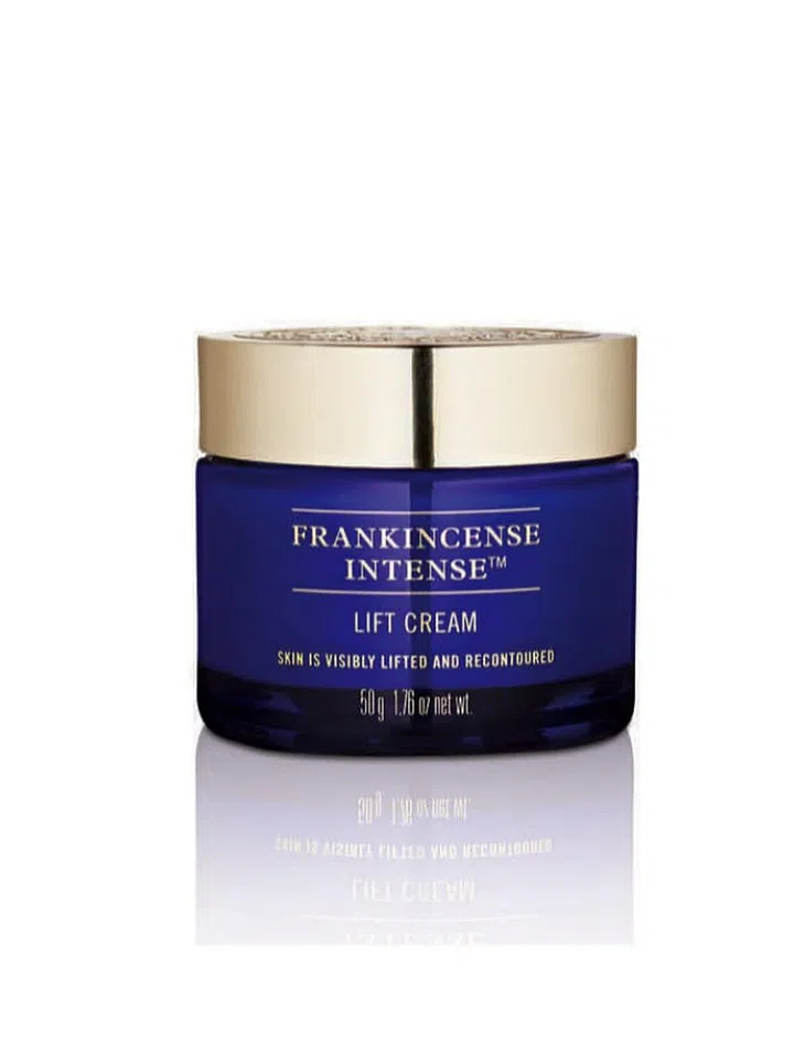 Designed to stimulate collagen production and smooth out wrinkles, this cream nourishes ageing skin with organic butters and hyaluronic acid for a revitalised mien.