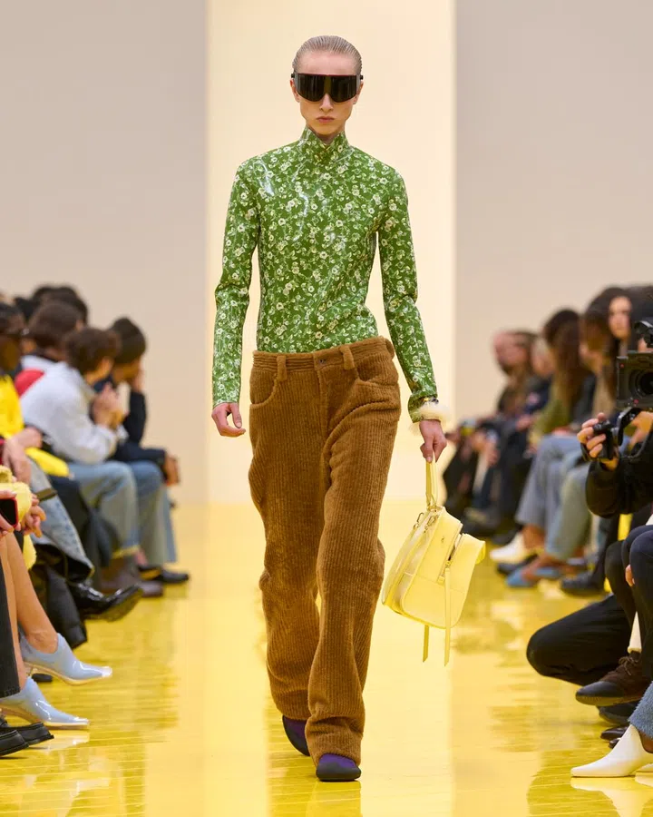 Loewe fall/winter 2026 runway look