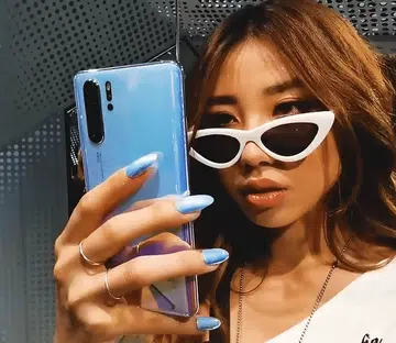 Watch Mae Tan Showcase Her #OOTD With Huawei