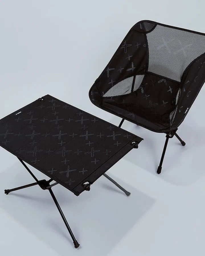 “KAWS:HOLIDAY SINGAPORE” Camping Set (Photo: AllRightsReserved)