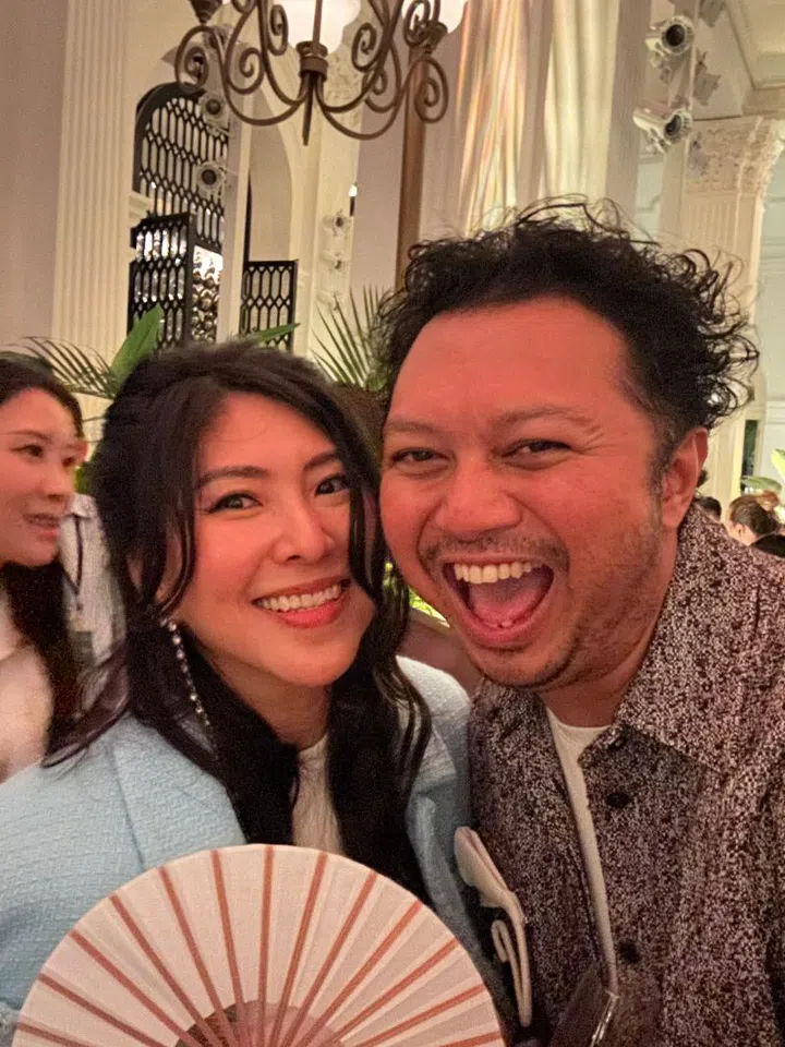 Windy's selfie with Vanessa Lim from Chanel's Communication team. 