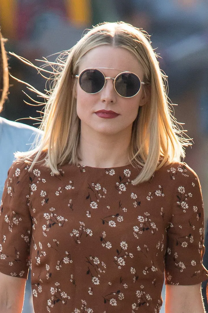 For years the deep side part has been the go-to, which makes the return of the perfect center part—as seen on Kristen Bell—incredibly refreshing.
Photo: Getty