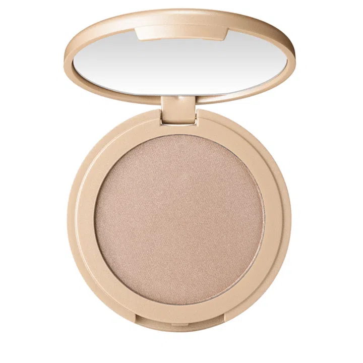 Top off the cheekbones with this highlighter to intensify your glow.