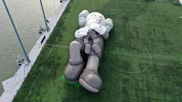 KAWS: HOLIDAY Singapore