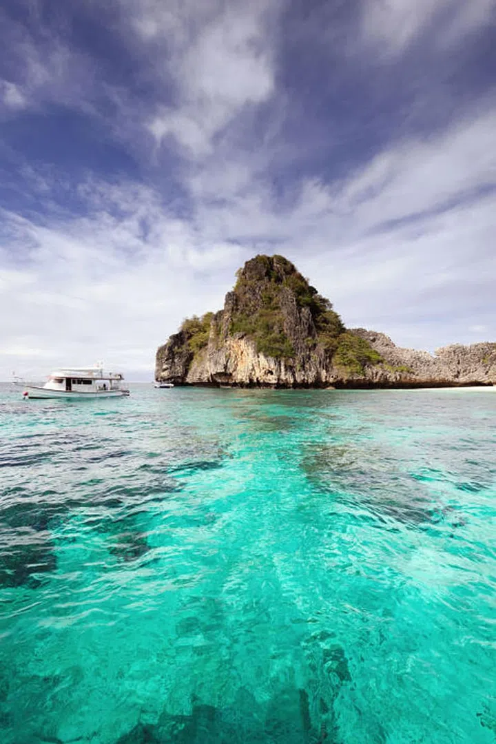 Located on southern Thailand's west coast, this province's coastline is dotted with limestone cliffs and hundreds of islands just offshore in the Andaman Sea, making it one of the world's most popular beach vacation destinations.
GETTY CARLINA TETERIS. Photo: Getty/Carlina Teteris