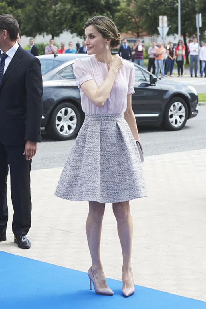 She's an avid supporter of Spanish labels, such as couturier Felipe Varela and fast-fashion brands like Zara and Mango. Her skirt here, which she's worn before, is from Boss.
