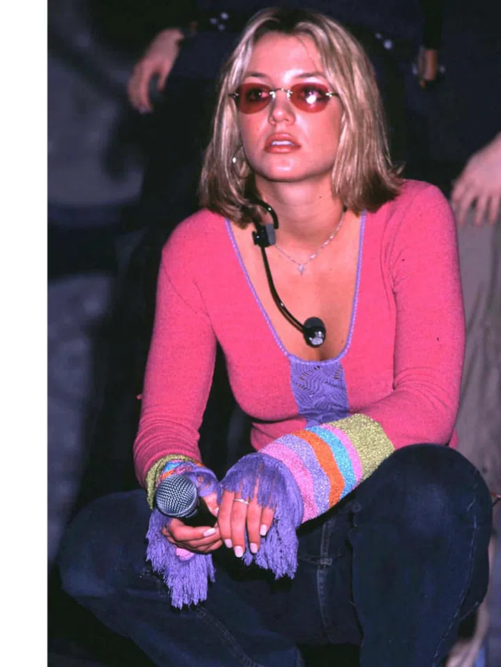 The 5 Quintessential 2000s Accessories Trends That Are Coming Back (For ...