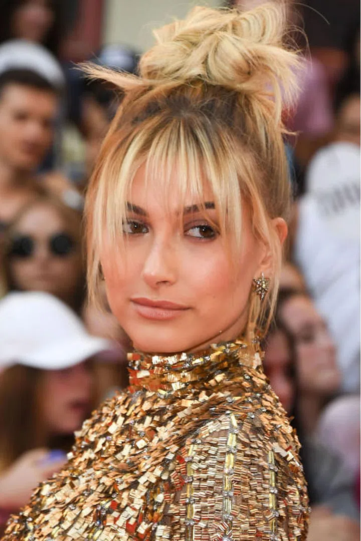 The models' version was piled high in a series of twisty knots.
Photo: Getty