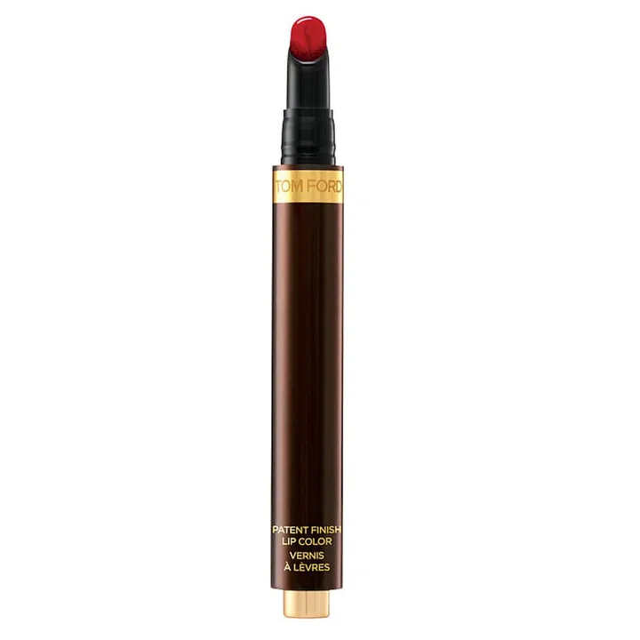 After the initial glossiness wears off, lips are beautifully and evenly stained for hours on end.