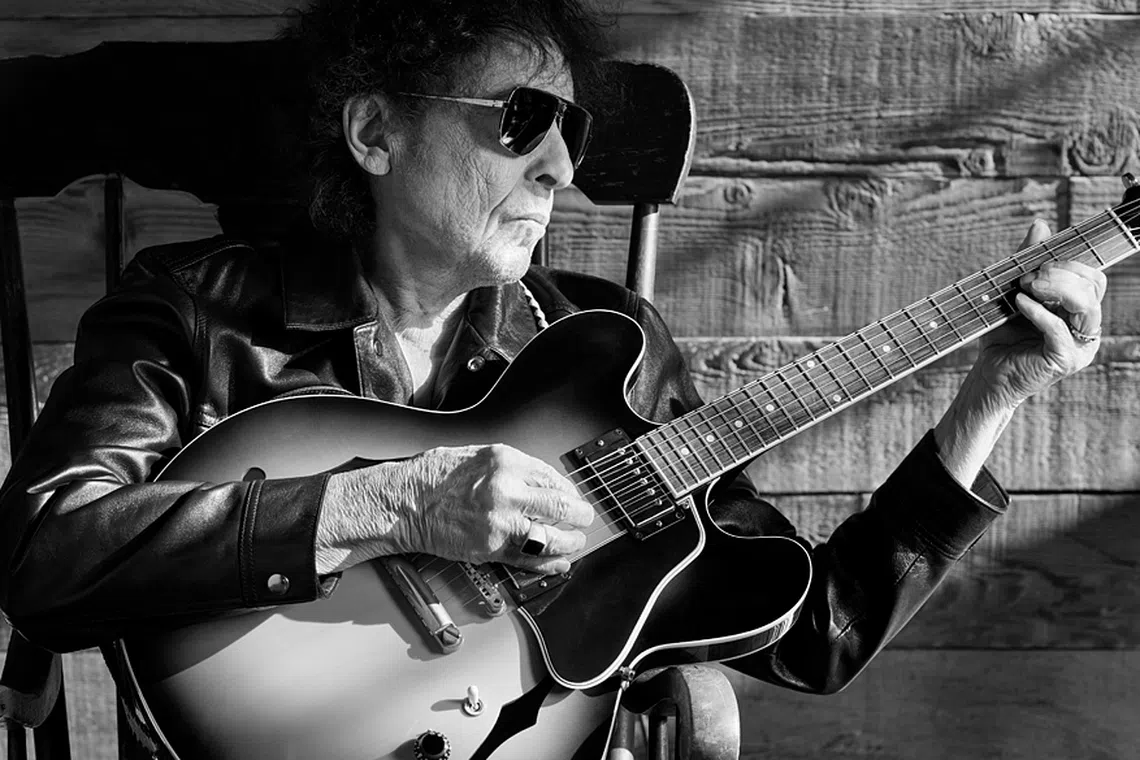Bob Dylan Fronts CELINE's 'Portrait Of A Performer' Series | Harper's ...