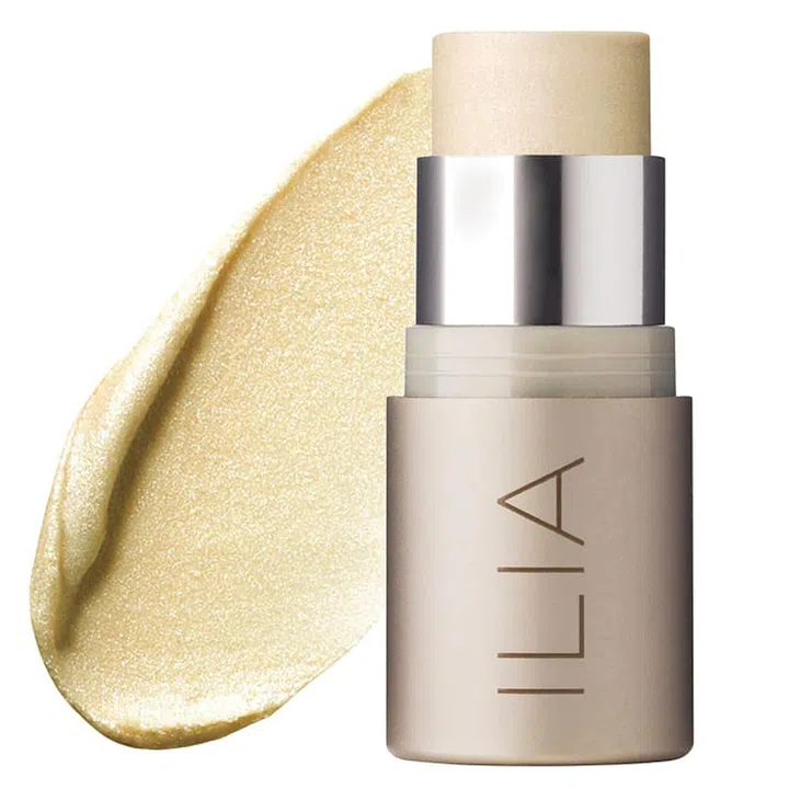 Its pearlescent finish adds warmth and subtly sculpts cheekbones for a picture-perfect effect. 