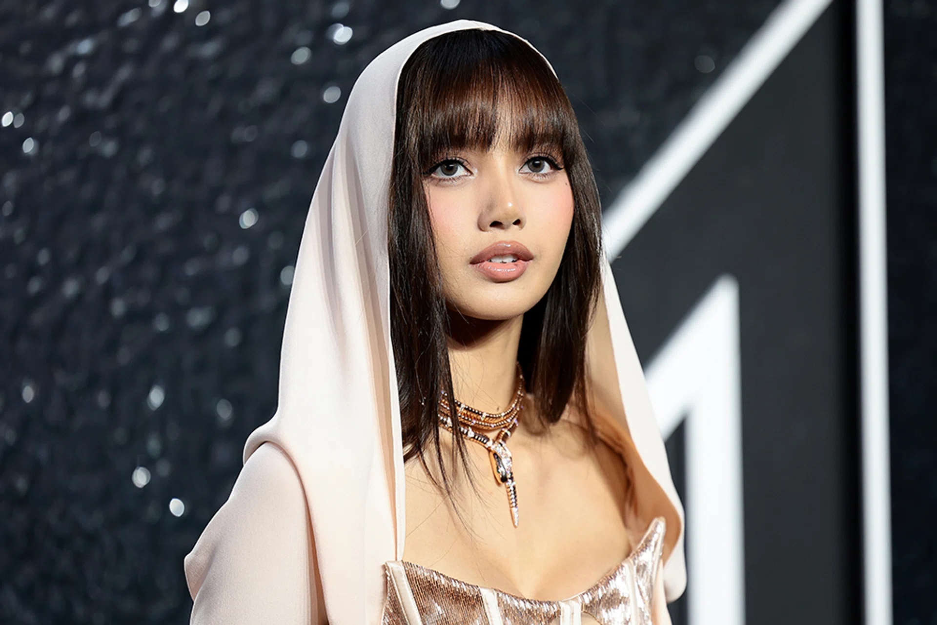 lisa blackpink bvlgari mtv awards