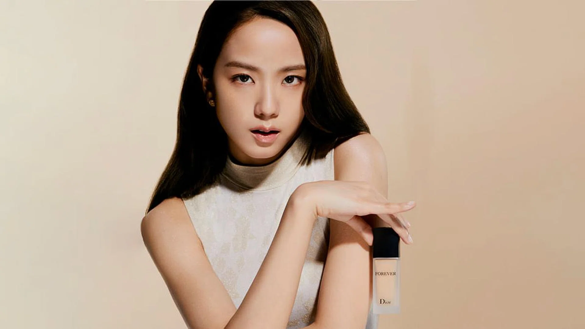 The Best Lightweight Foundations For Glowing Skin - Jisoo