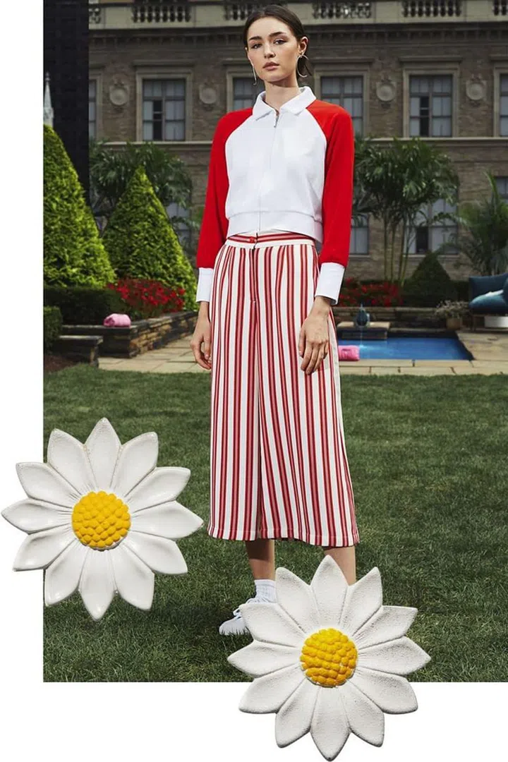 With Hollywood über stylist Jamie Mizrahi (Katy Perry, Nicole Richie) now helming aughts mainstay Juicy Couture, prepare for the apotheosis of athleisure.

Alison Lou for Juicy Couture earrings, $305, alisonlou.com

 Photo: Studio D, Courtesy Juicy Couture