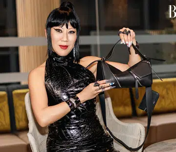 What's in my Bag Lynn Ban