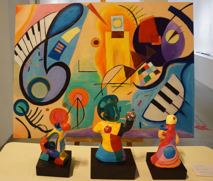 Under the guidance of Odyssey's Art Specialists, beautiful art pieces were created using mixed mediums.