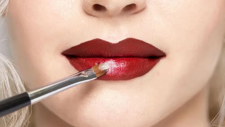 1429203791-syn-21-1429119876-mcx-lips-4