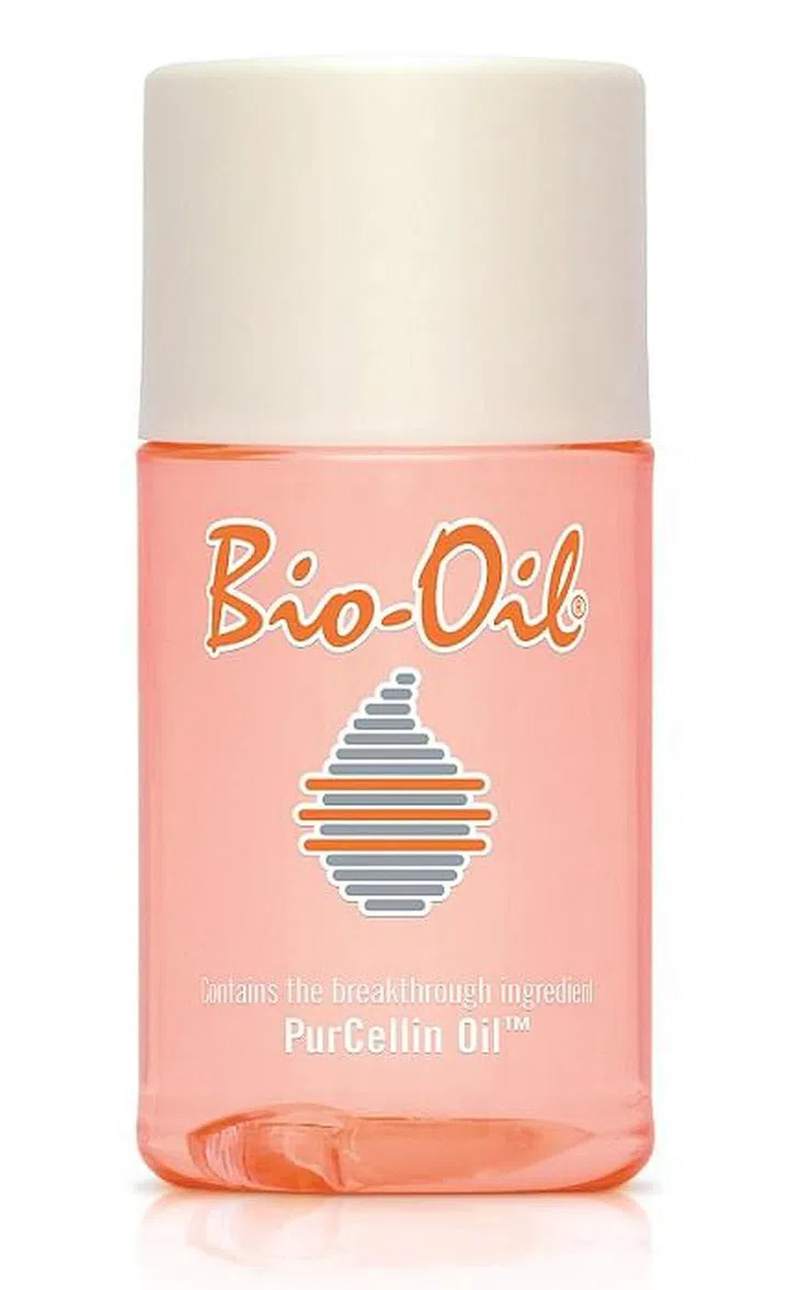 Non-greasy and lightweight, this top-to-toe oil contains calming active ingredients to minimise dehydration, sensitivity and also helps reduce the appearance of wrinkles. 
