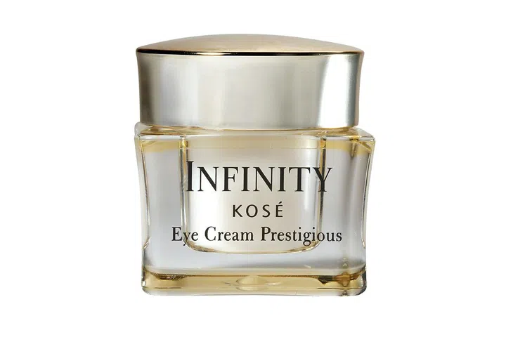 This unique formula has optimal skin absorption that instantly hydrates and reverses sagging.
