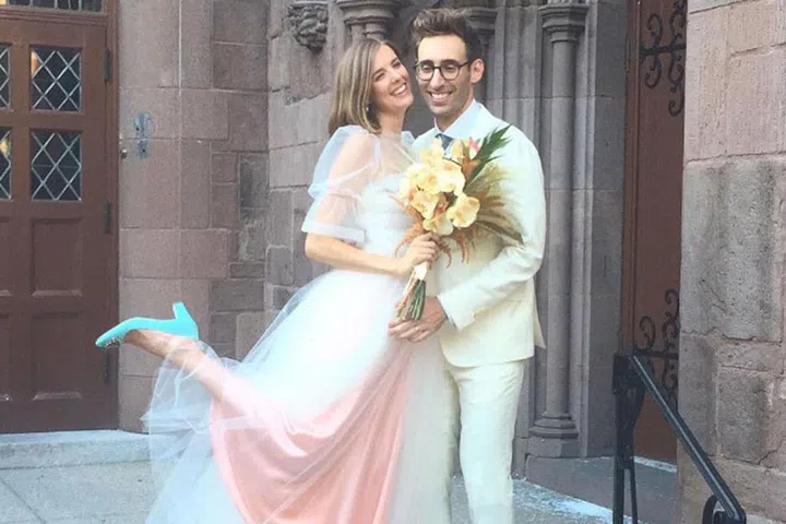 August 2016 Model Agyness Deyn married hedge fund manager Joel McAndrew in New York wearing a tulle Molly Goddard dress and teal block heels.
