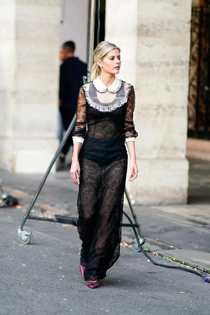The influencer attends Miu Miu's show at the Hotel Regina in Paris.

Photo: Getty