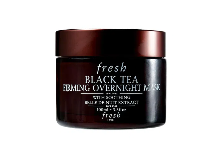 Its proprietary antioxidant-rich complex is enhanced with peptides and hyaluronic acid to improve collagen production and skin hydration for skin that looks, and feels, more taut.