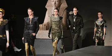 Chanel Metier Dart 2019