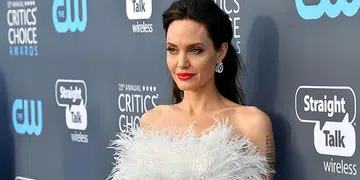 critics' choice awards 2018 red carpet