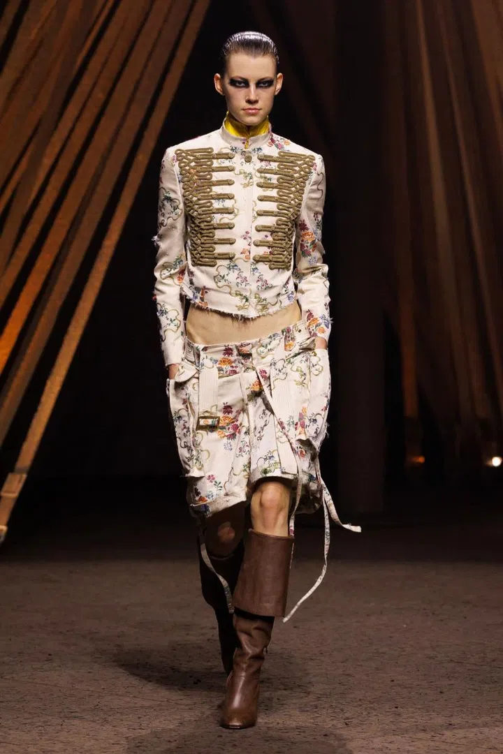 alexander mcqueen spring/summer 2026 | napoleon jackets | military jackets | 2010 fashion