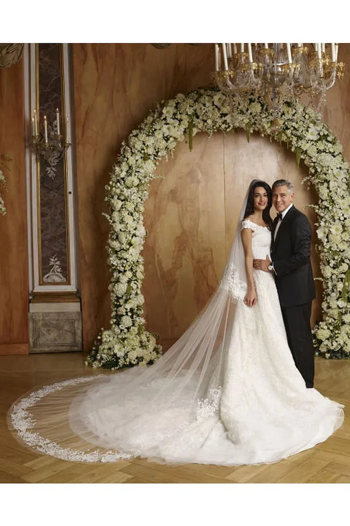 Amal Clooney in custom Oscar de la Renta, 2014.