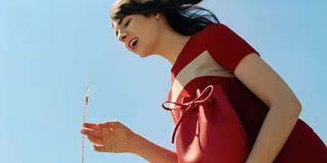 Hari Nef Mansur Gavriel