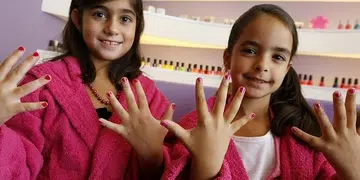Mini Mani
