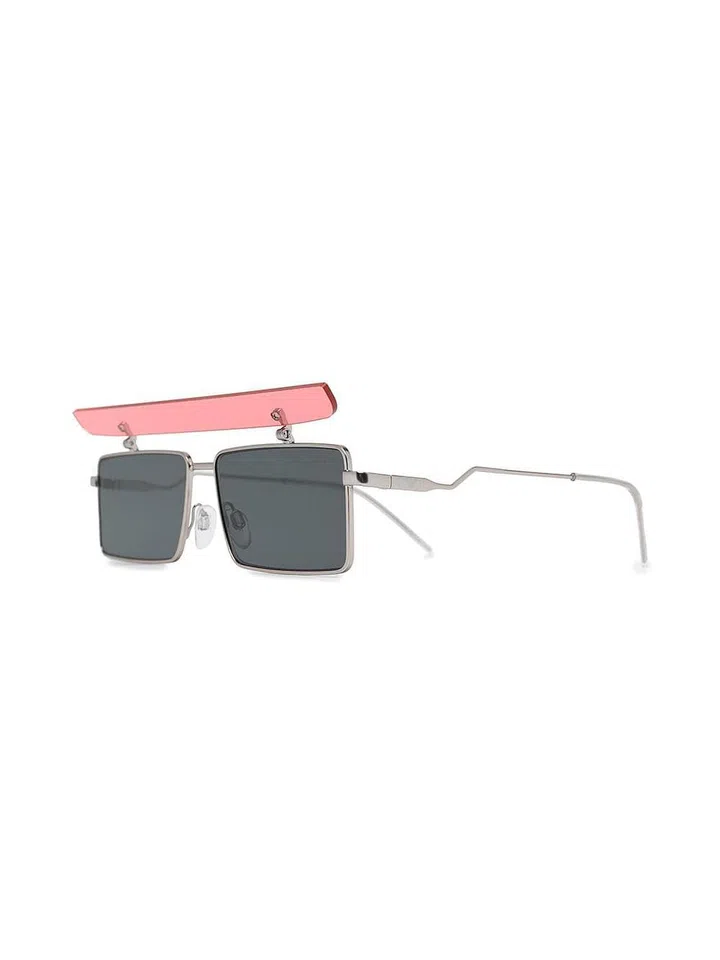 Let Your Style Take Flight With These Editor-Approved Sunglasses