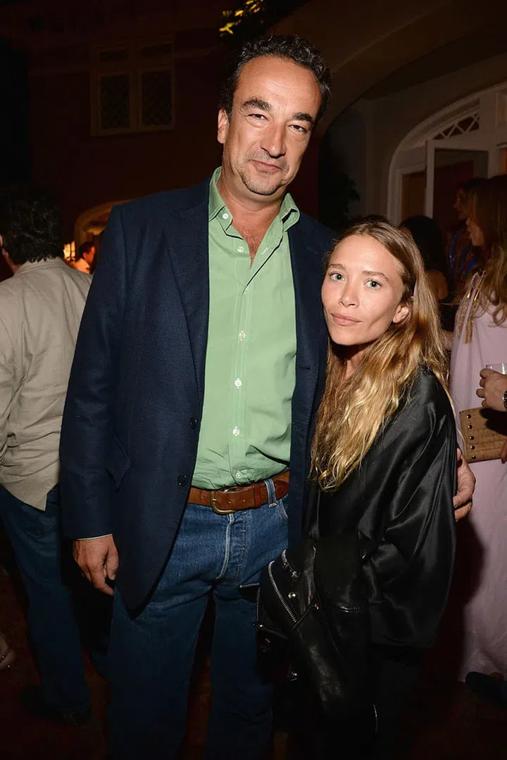 The couple, who has been dating since 2010, sparked rumors of a summer 2016 wedding in the Hamptons earlier this fall but then surprised everyone with a super-secret ceremony held over Thanksgiving weekend. The nuptials took place in Midtown East and while no other details have yet emerged, we can't help but wonder if the bride wore The Row for her big day.