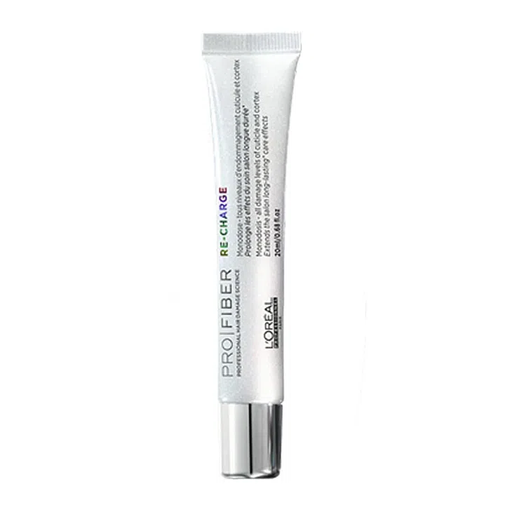 Concentrated in Aptyl 100, the exclusive complex that rebuilds damaged hair right from its core, this monodose is designed to be used every four washes for softer, smoother and shinier tresses.