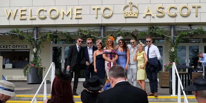 Guests took pictures in front of the track.
Photo: Getty