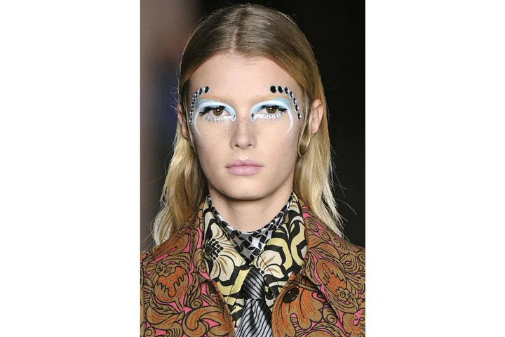 It's in the glam rock eyes. ; Photo: Getty