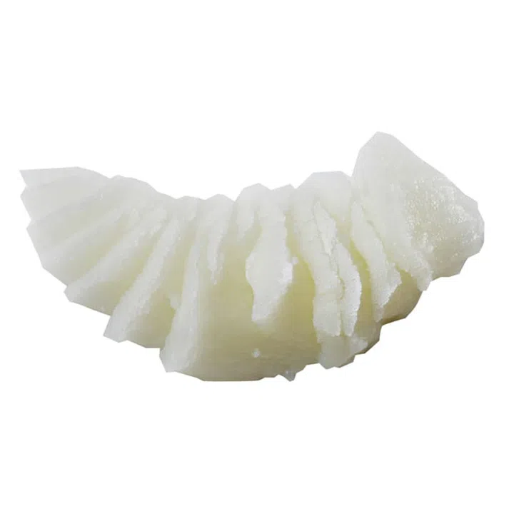 Enriched with tea extracts and botanical oils, this lavish balm melts into skin, infusing it with antioxidants and fatty acids. 