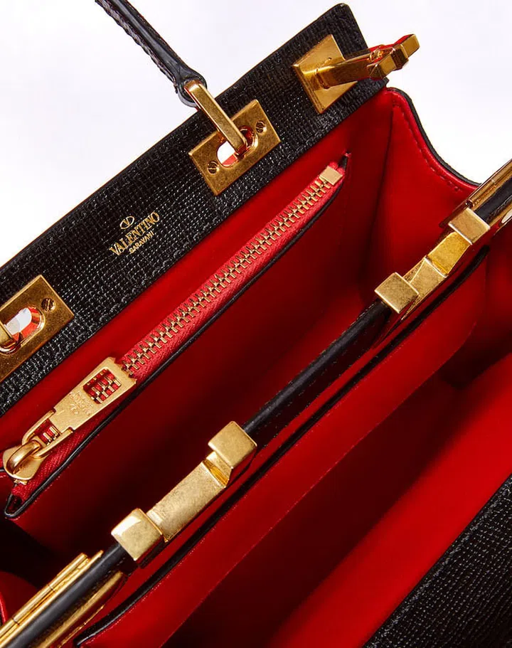 Photo: Valentino Garavani Rockstud Alcove