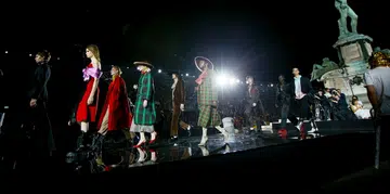 hbsg-luisva-via-roma-cr-runway