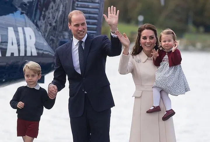 The Cambridges leave Canada, October 2016