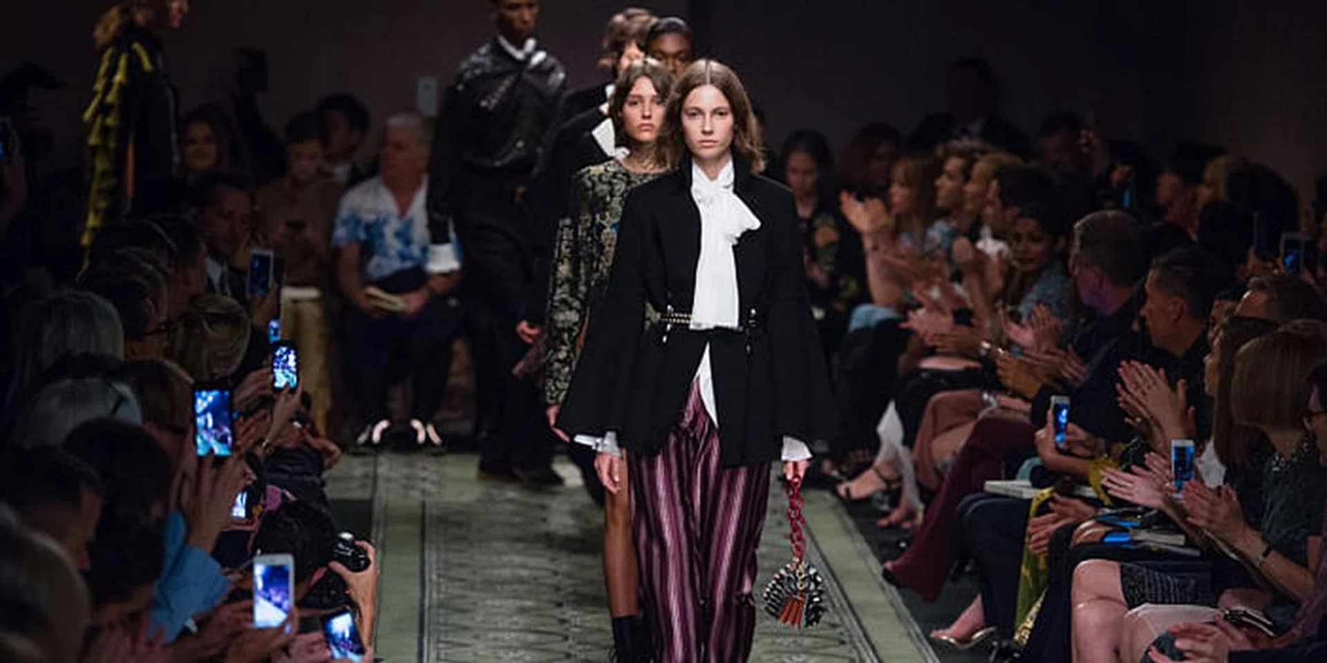 burberry feb 2017